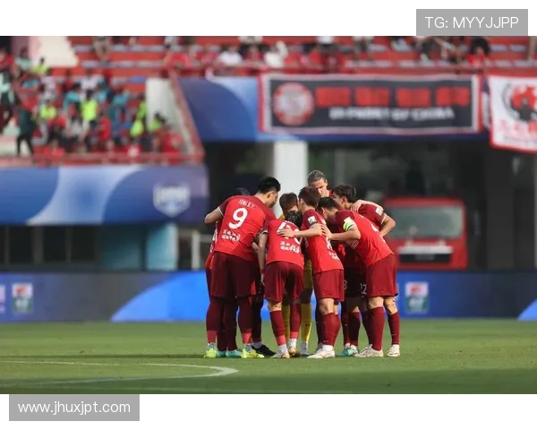 武汉足球队与上海足球队的耐力较量赛后分析与总结