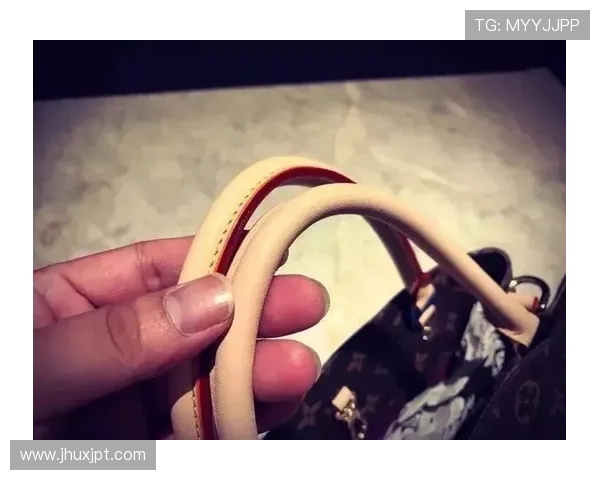 足球明星分享与刘雯的友谊与合作故事探讨时尚与运动的完美结合