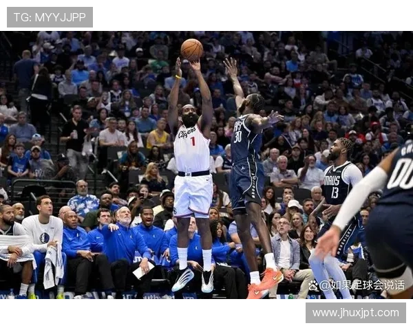 哈登与足球明星的跨界对话：篮球与足球的激情碰撞与友谊探索